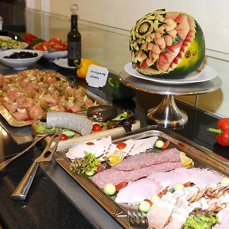 Szálloda Heliopark Bad Zum Hirsch 4*
