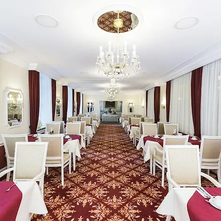 Szálloda Heliopark Bad Zum Hirsch 4*