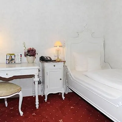 Heliopark Bad Zum Hirsch Hotel 4*