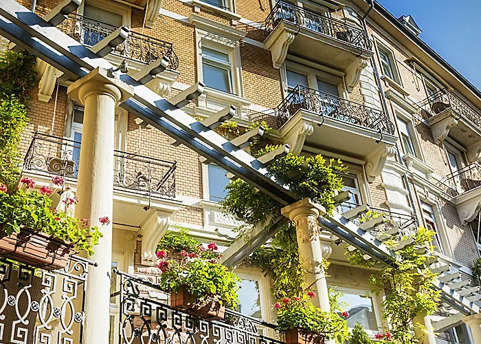 Hotel Heliopark Bad Zum Hirsch 4*